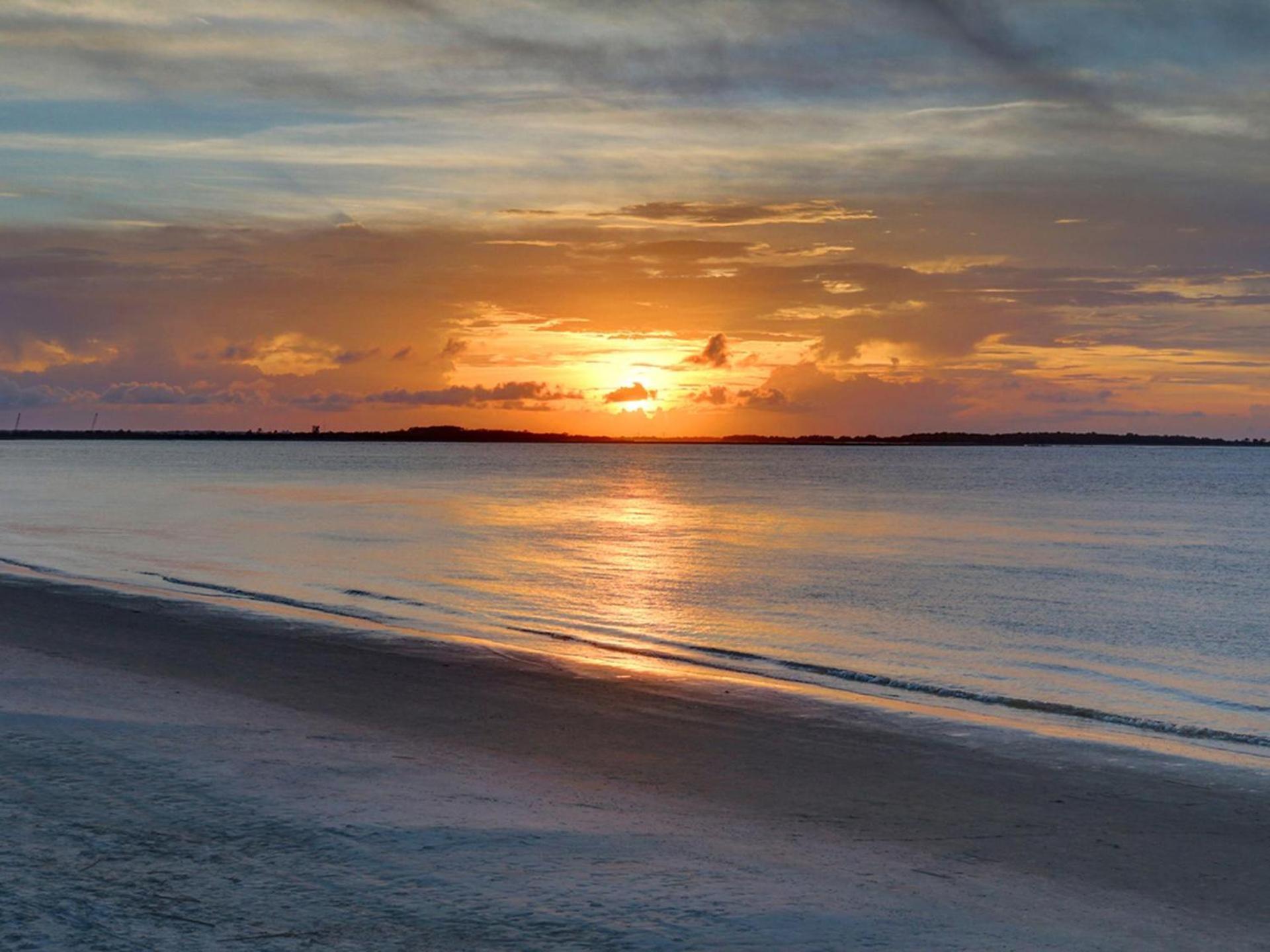 Beach And Racquet Tybee Island Exterior photo